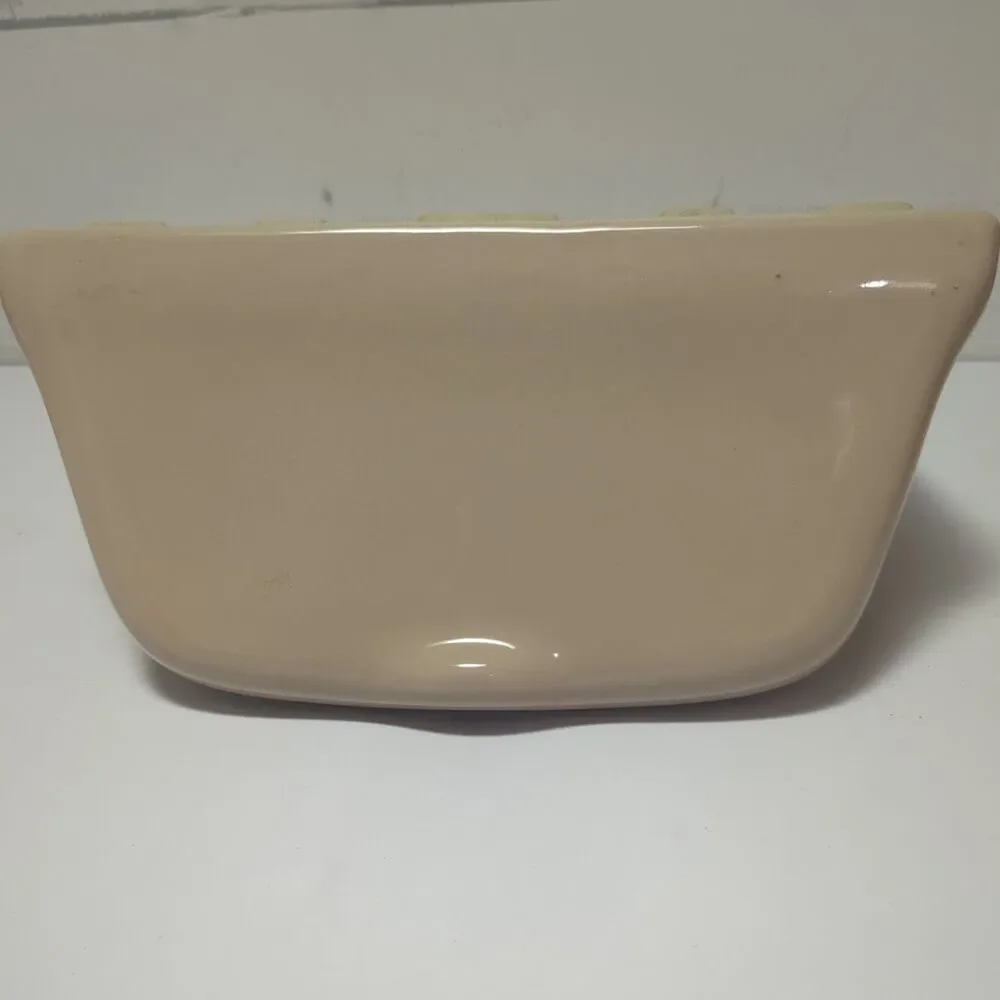 New Olmos Fawn Beige Ceramic Soap Dish Tray Holder Shower Classic Color Retro